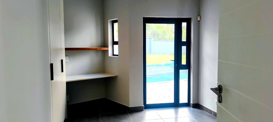 4 Bedroom Property for Sale in Blue Bend Eastern Cape